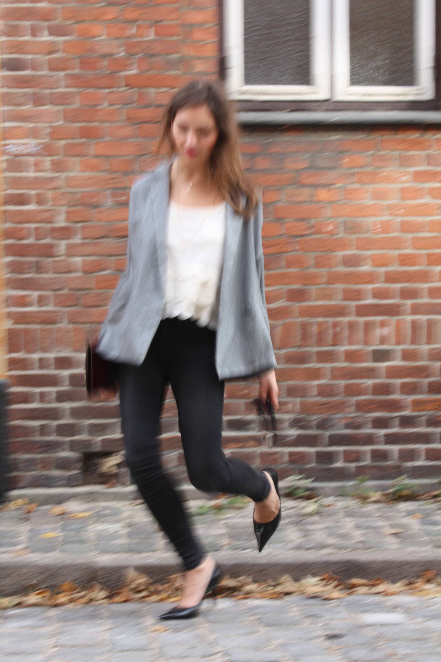 Spiseforstyrrelser, Svømming, Støtteapparat, Trine Midtun Klisjéhjemmet, Anoreksi, Landslaget, Norske bloggere, Psykisk helse